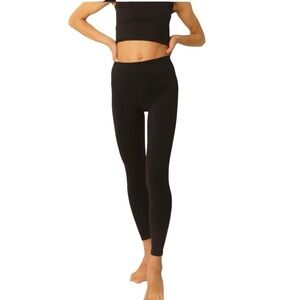 LISSE LEGGINGS PERFORMANCE COMPRESSION TRAINING YOGA WORKOUT ATHLEISURE COMFY M